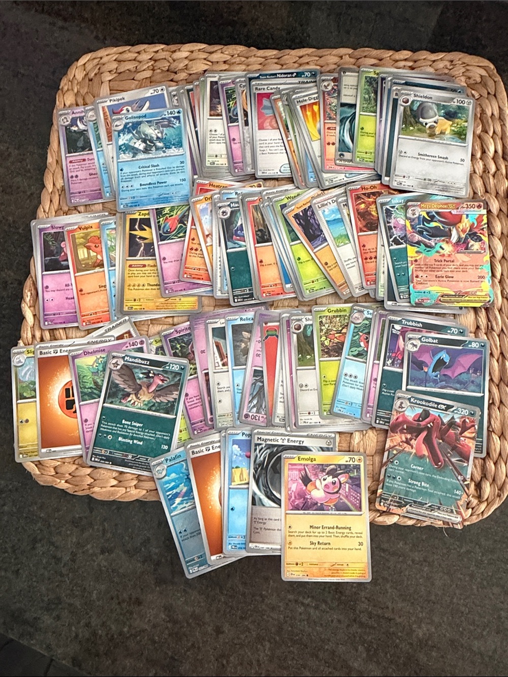 100 plus Pokemon Trading Cards Assorted Card Lot - EX, Bulk, Energy Bundle
